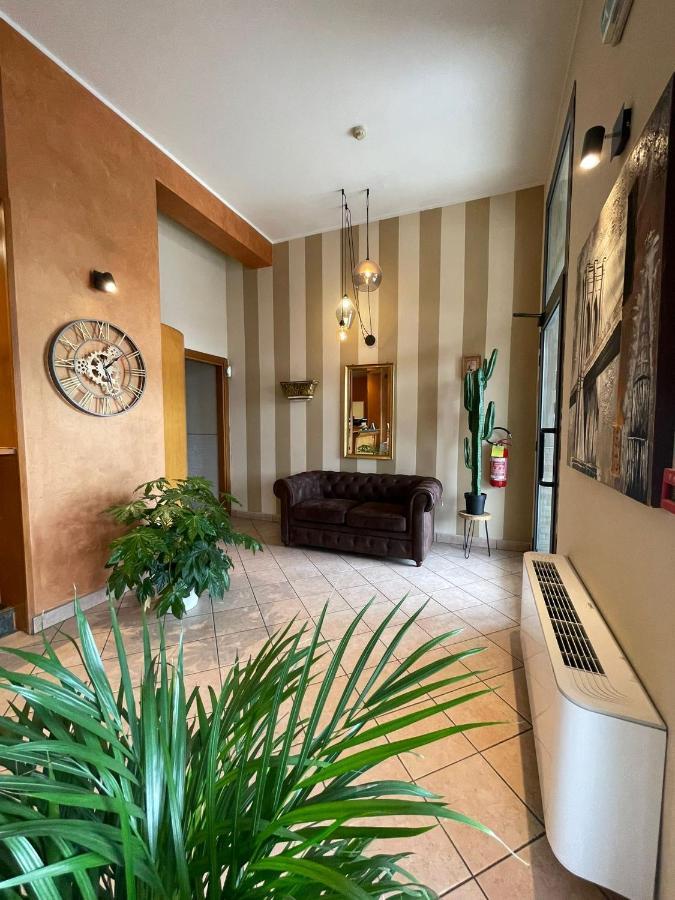 Hotel Arda Fiorenzuola Фйоренцуола-д'Арда Екстер'єр фото