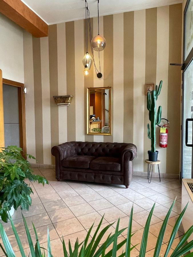 Hotel Arda Fiorenzuola Фйоренцуола-д'Арда Екстер'єр фото