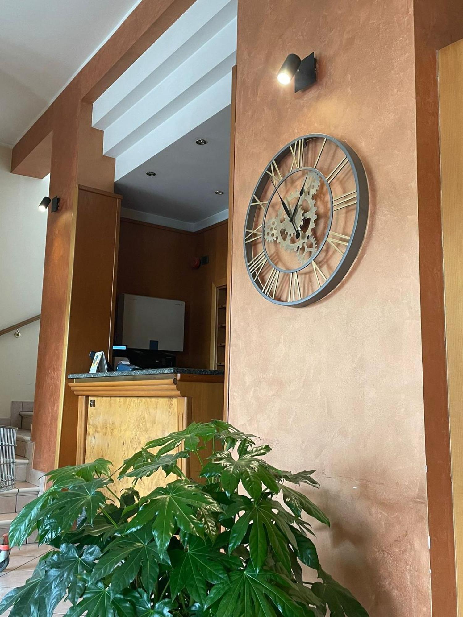 Hotel Arda Fiorenzuola Фйоренцуола-д'Арда Екстер'єр фото